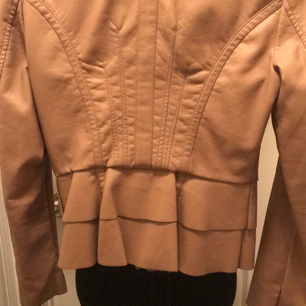 Beautiful leather jacket. Xsmall - Picture 3 of 6